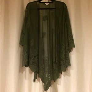 Francesca’s (Miami) Army Green Lace Kimono (M/L)